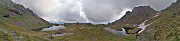 52 Vista panoramica dal sentiero per Bocchetta Triomen sui Laghetti di Ponteranica